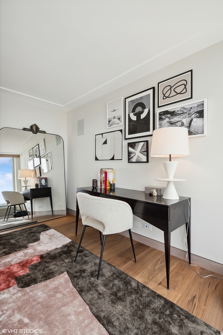 111 E Chestnut Street Unit: 56AB