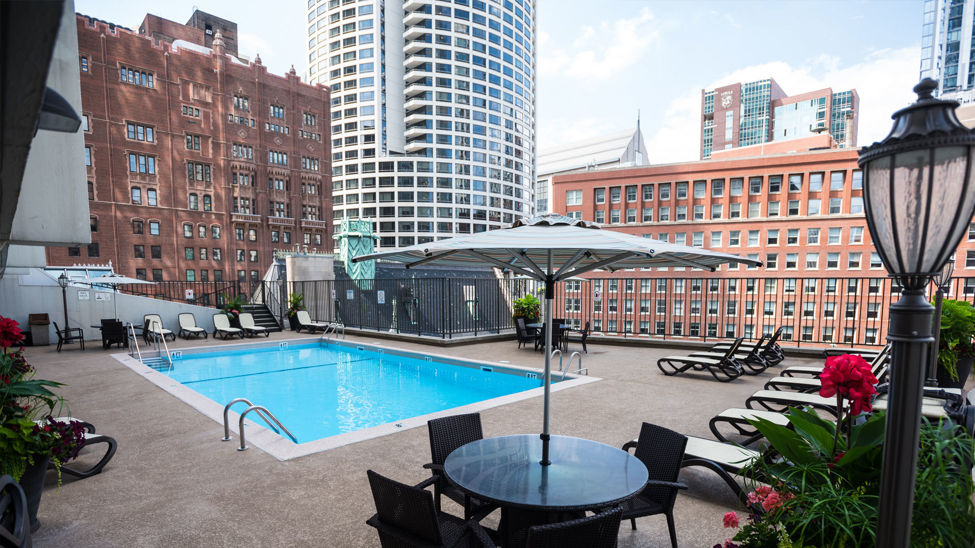 111 E Chestnut Street Unit: 56AB