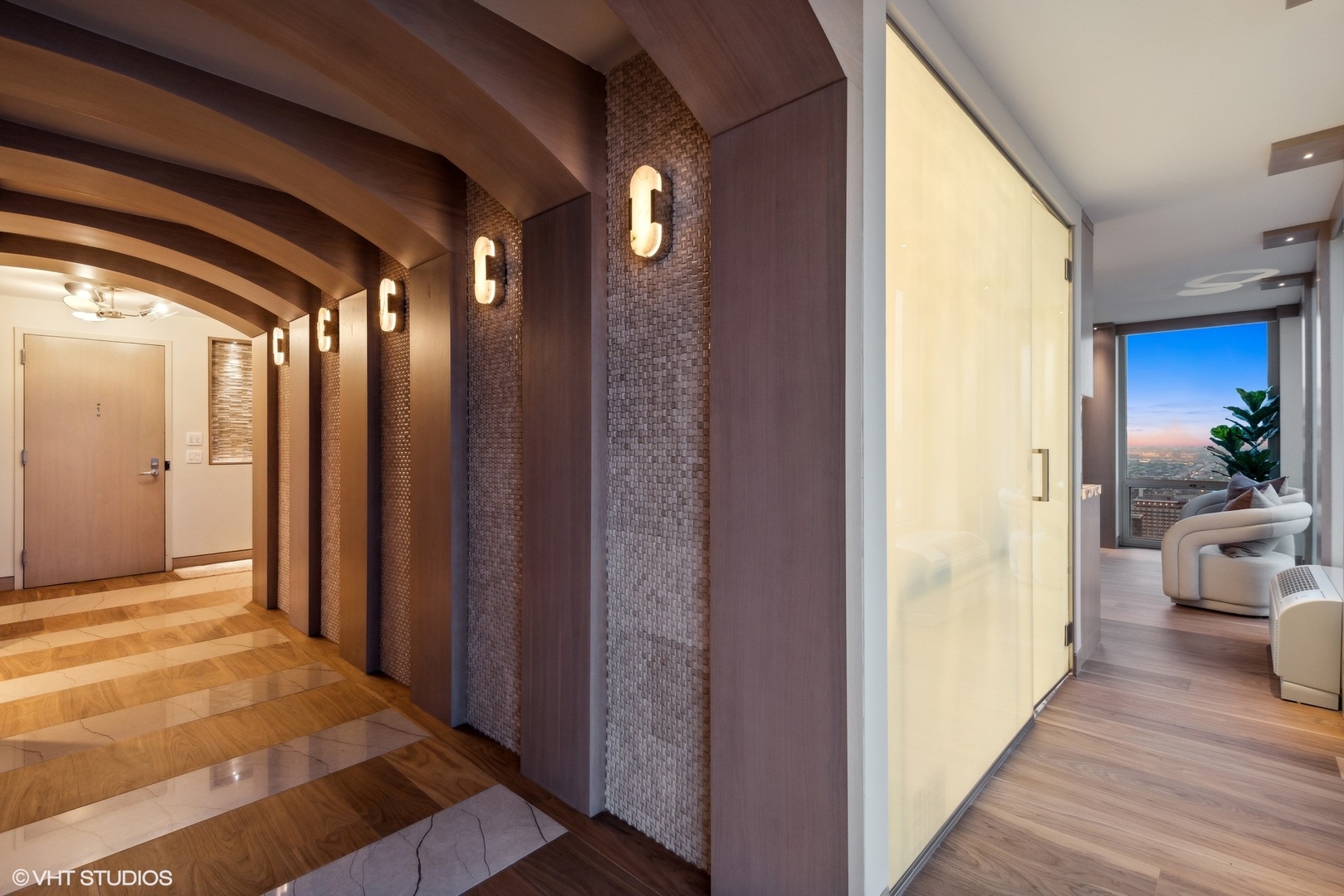 111 E Chestnut Street Unit: 56AB