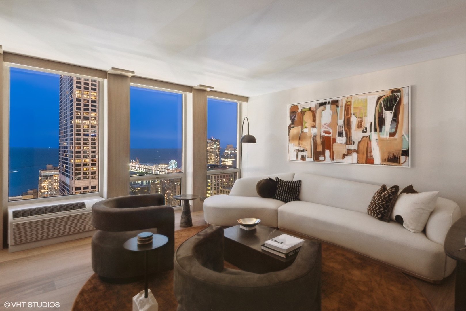 111 E Chestnut Street Unit: 56AB