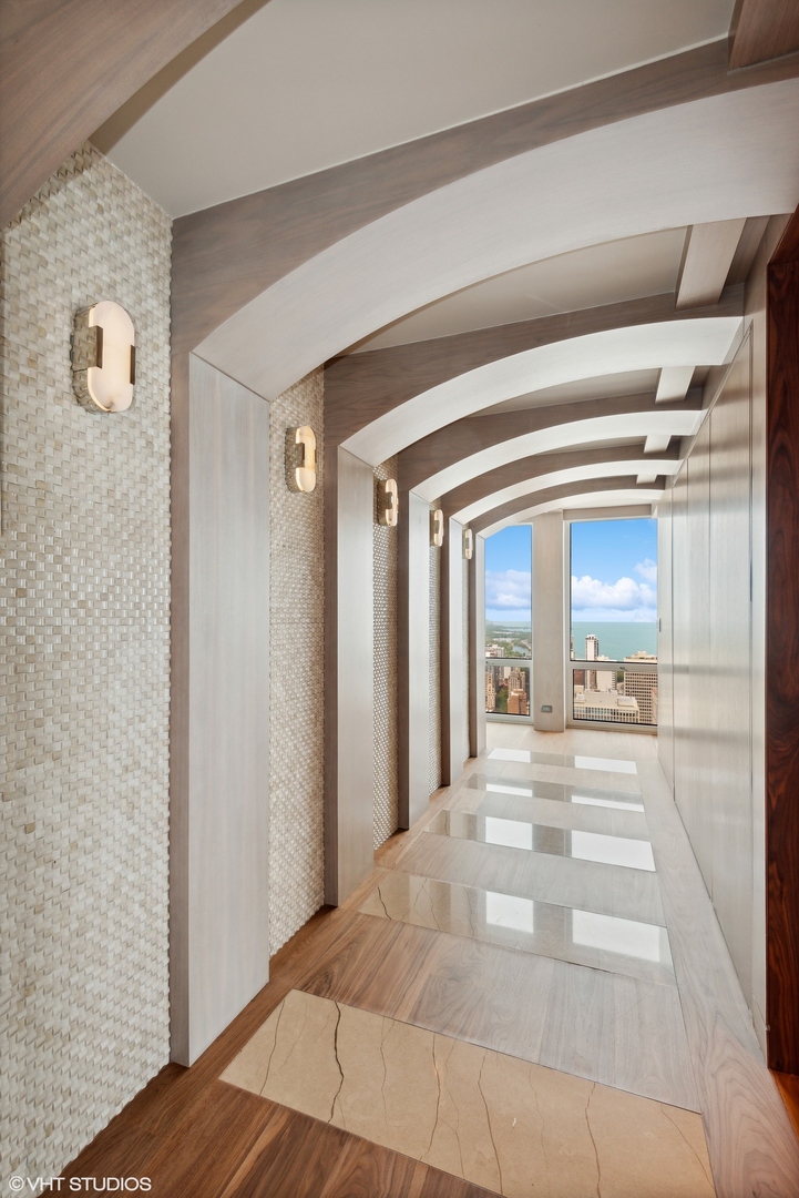 111 E Chestnut Street Unit: 56AB