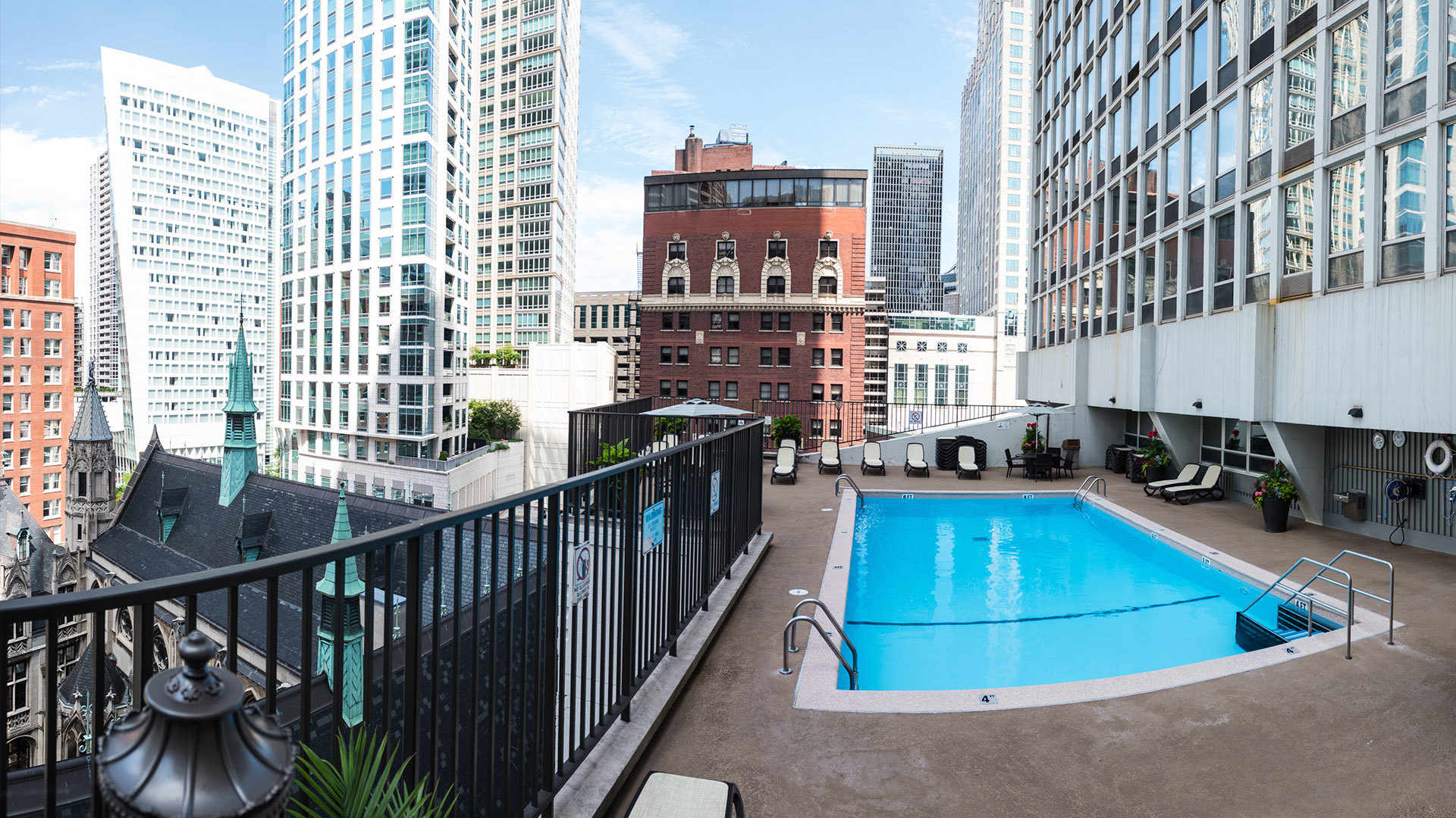 111 E Chestnut Street Unit: 56AB