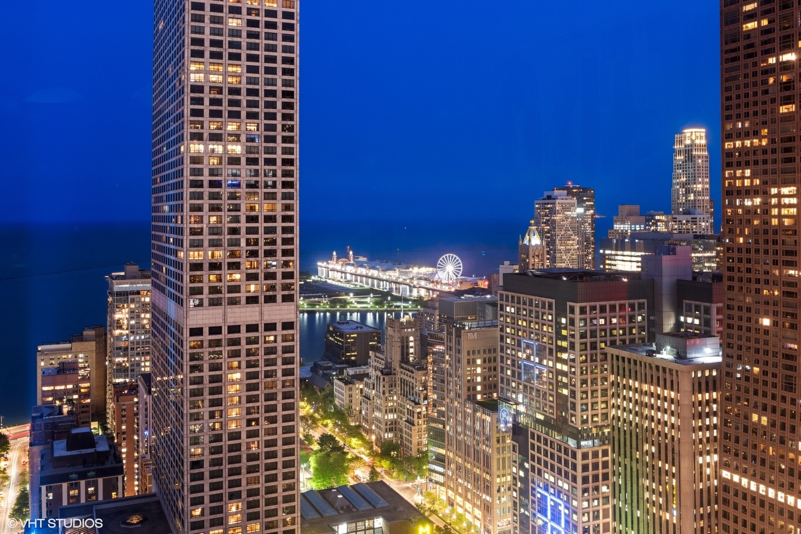 111 E Chestnut Street Unit: 56AB