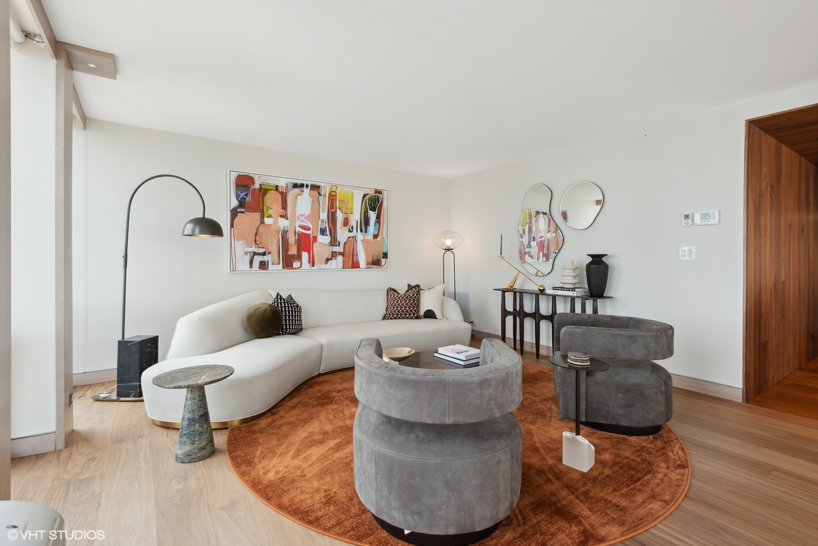 111 E Chestnut Street Unit: 56AB