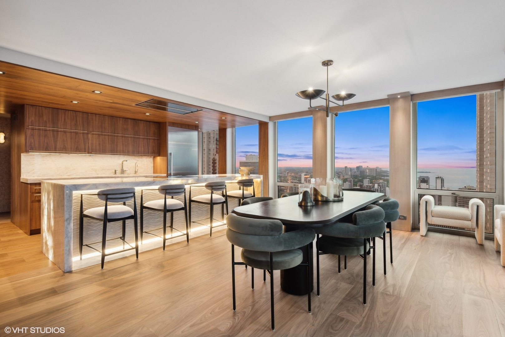 111 E Chestnut Street Unit: 56AB