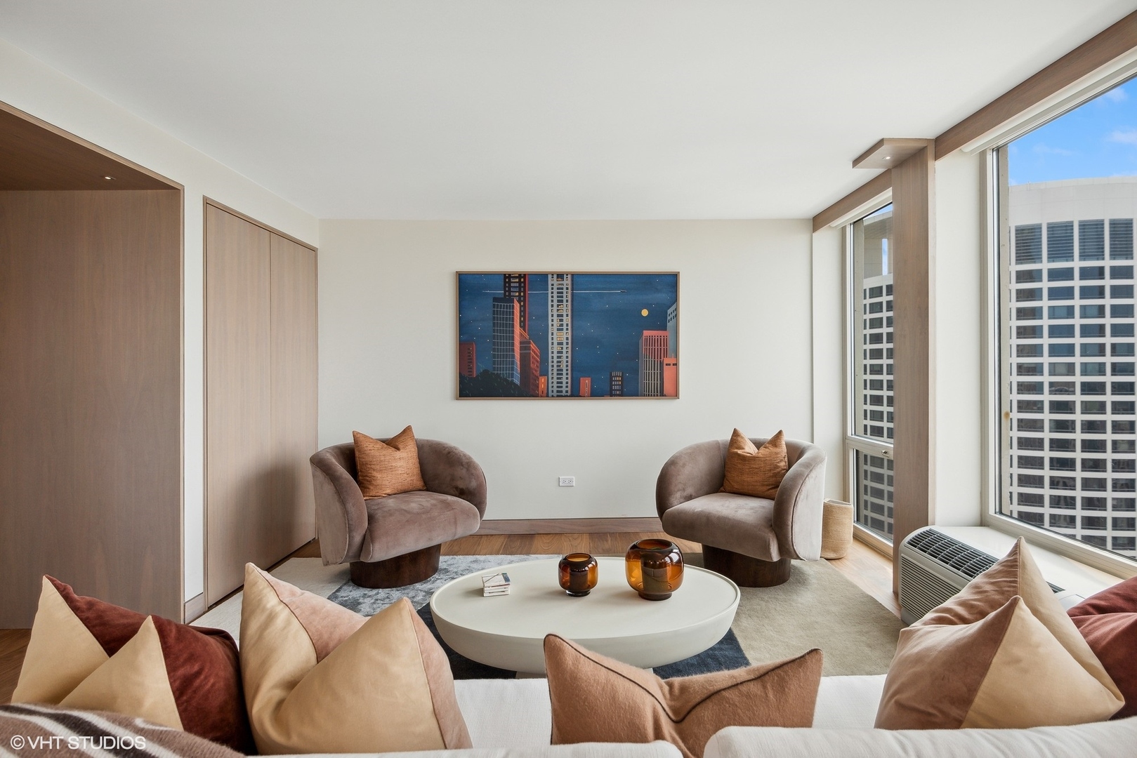 111 E Chestnut Street Unit: 56AB