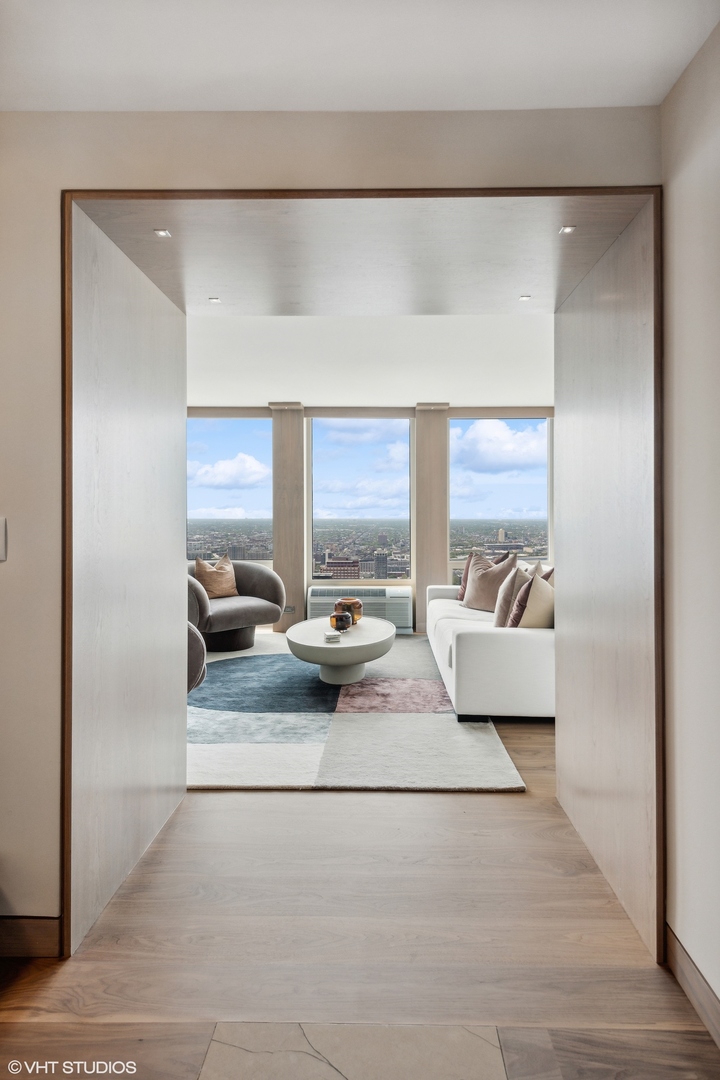 111 E Chestnut Street Unit: 56AB