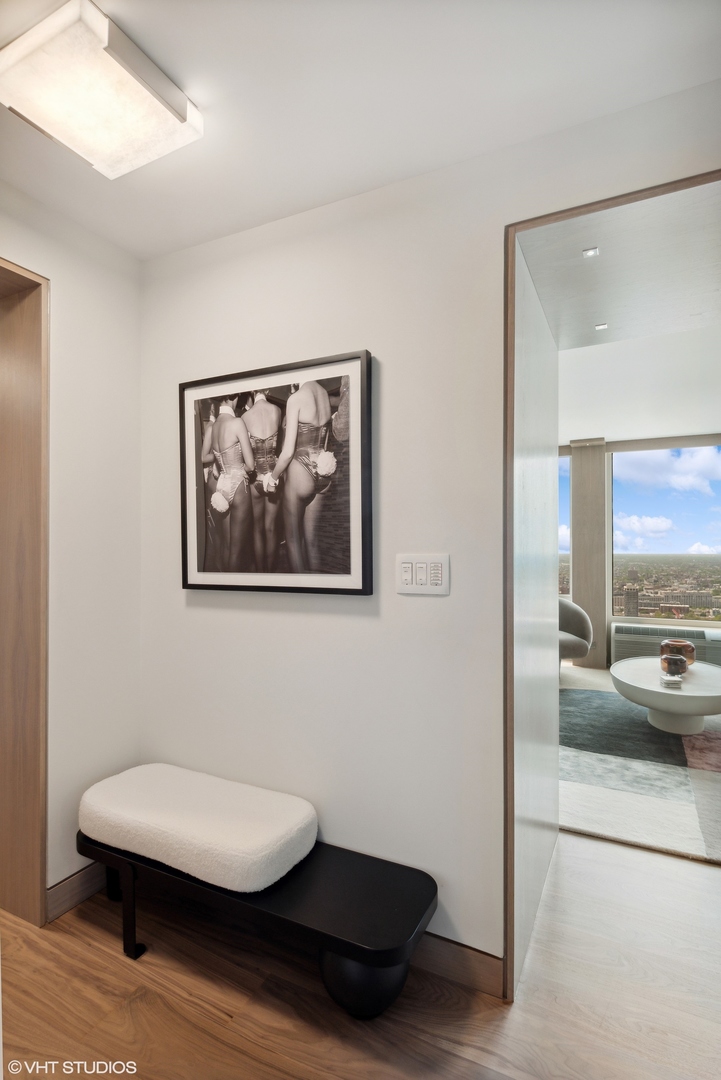 111 E Chestnut Street Unit: 56AB