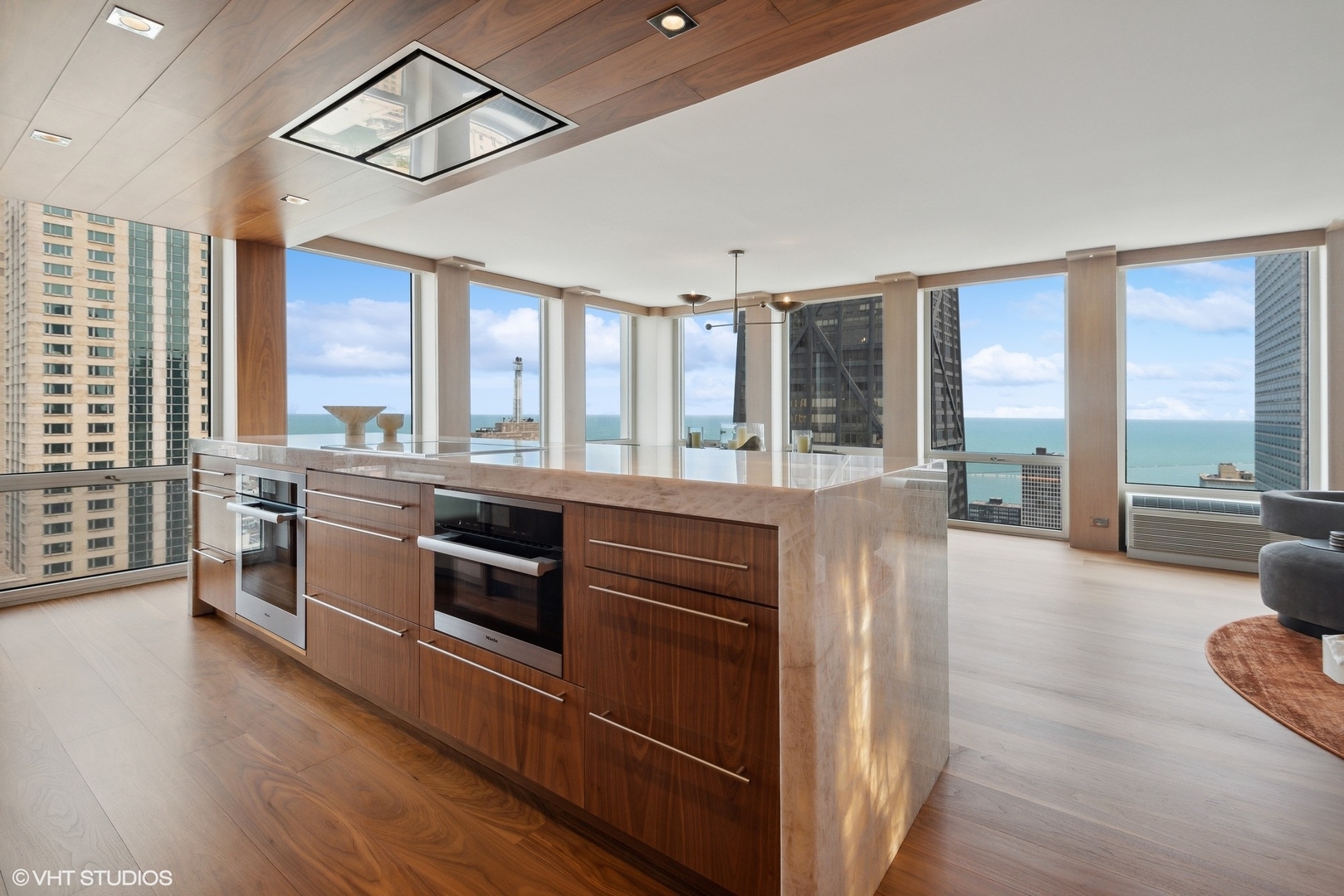 111 E Chestnut Street Unit: 56AB