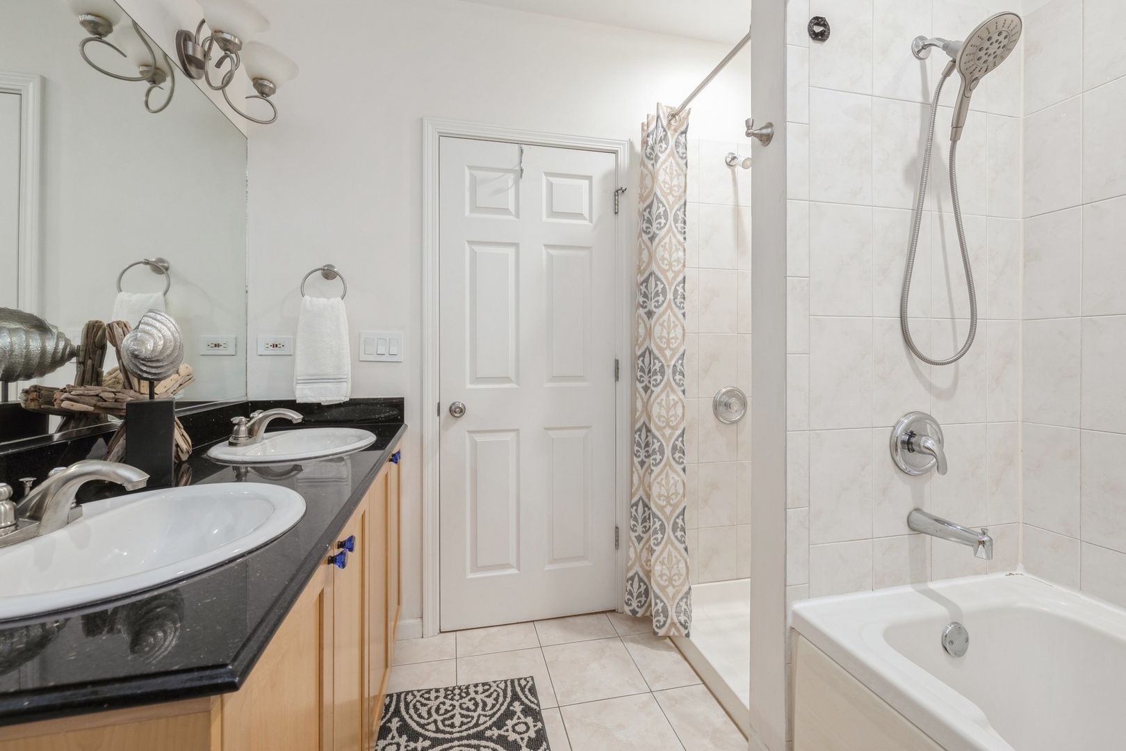 5318 N Ravenswood Avenue Unit: 201