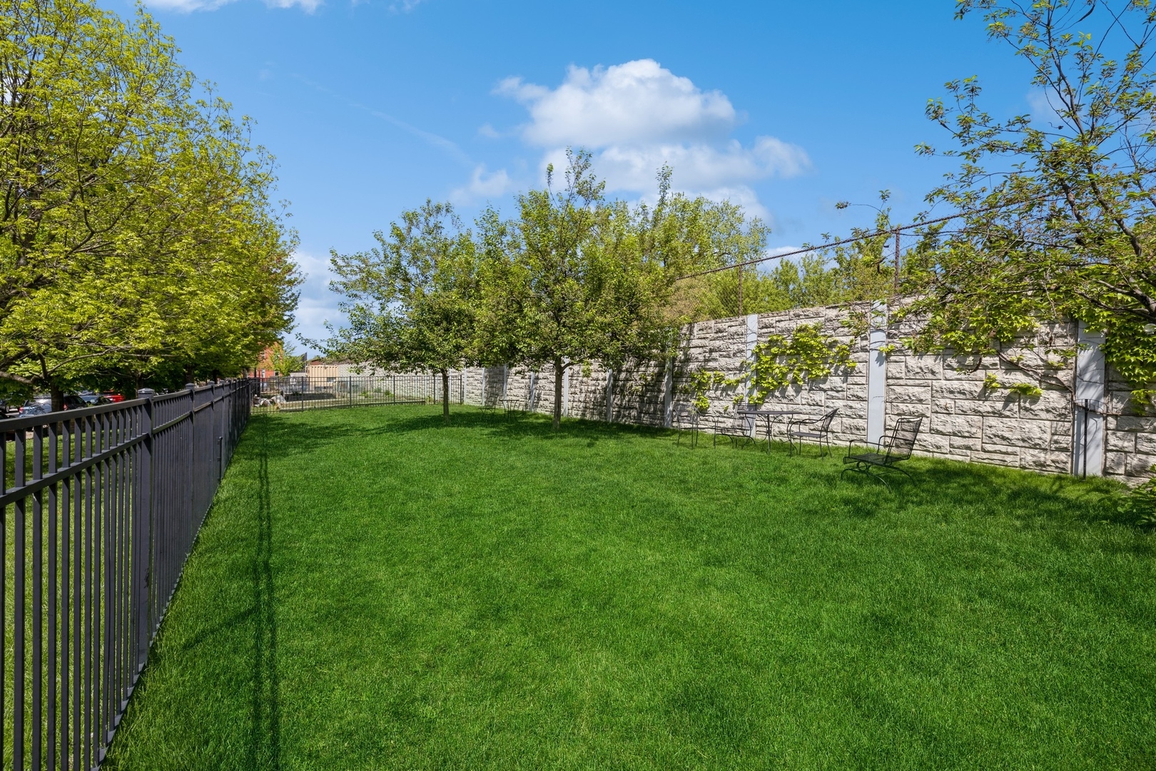 5318 N Ravenswood Avenue Unit: 201