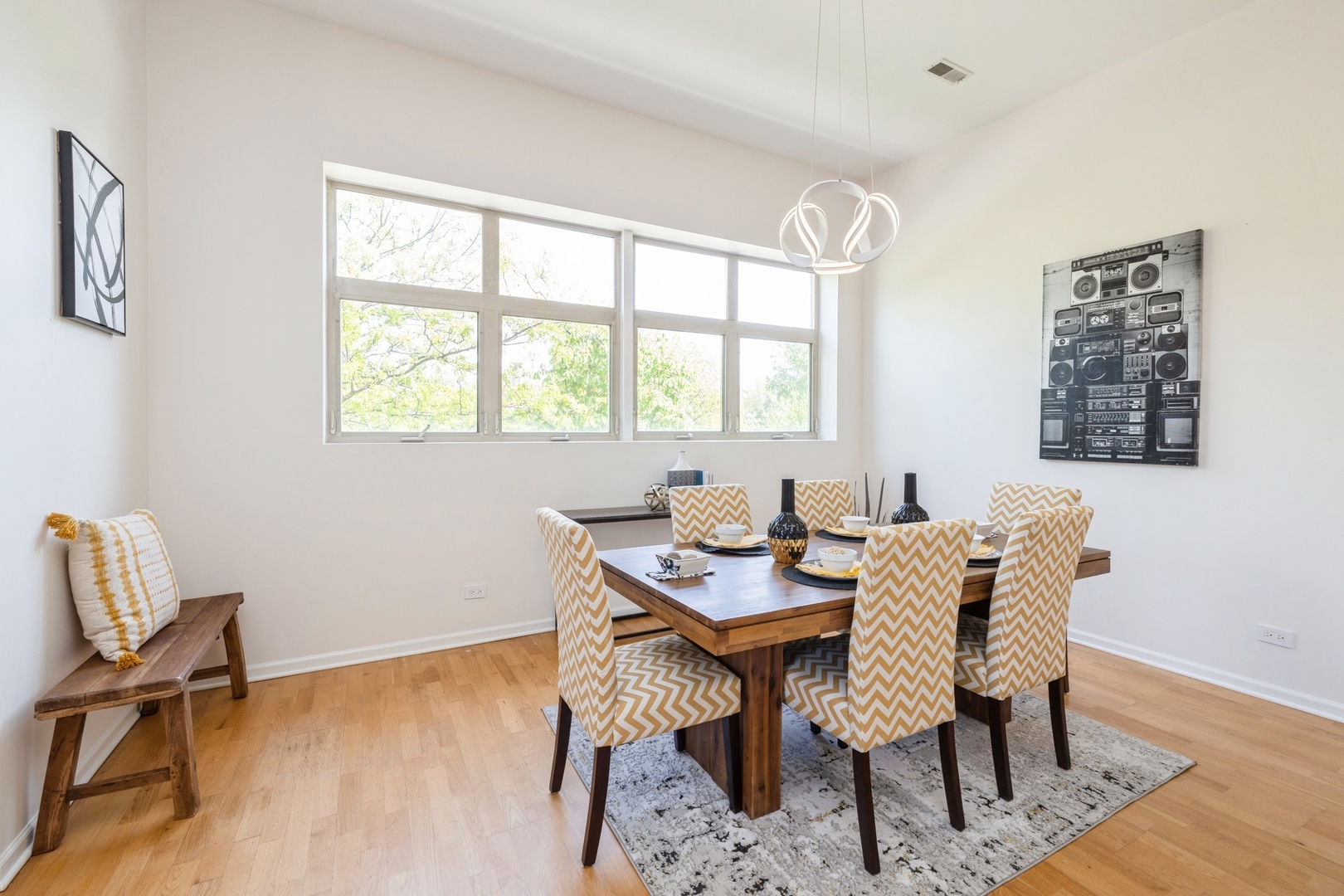 5318 N Ravenswood Avenue Unit: 201