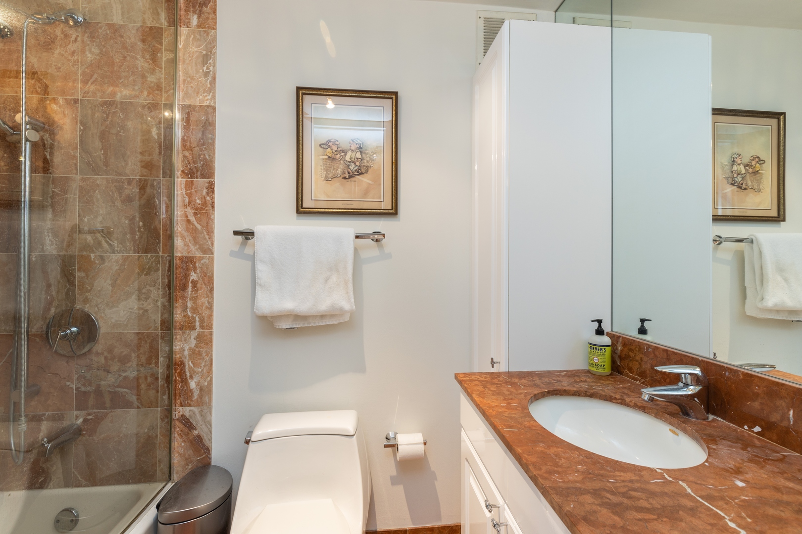 100 E WALTON Street Unit: 31BC