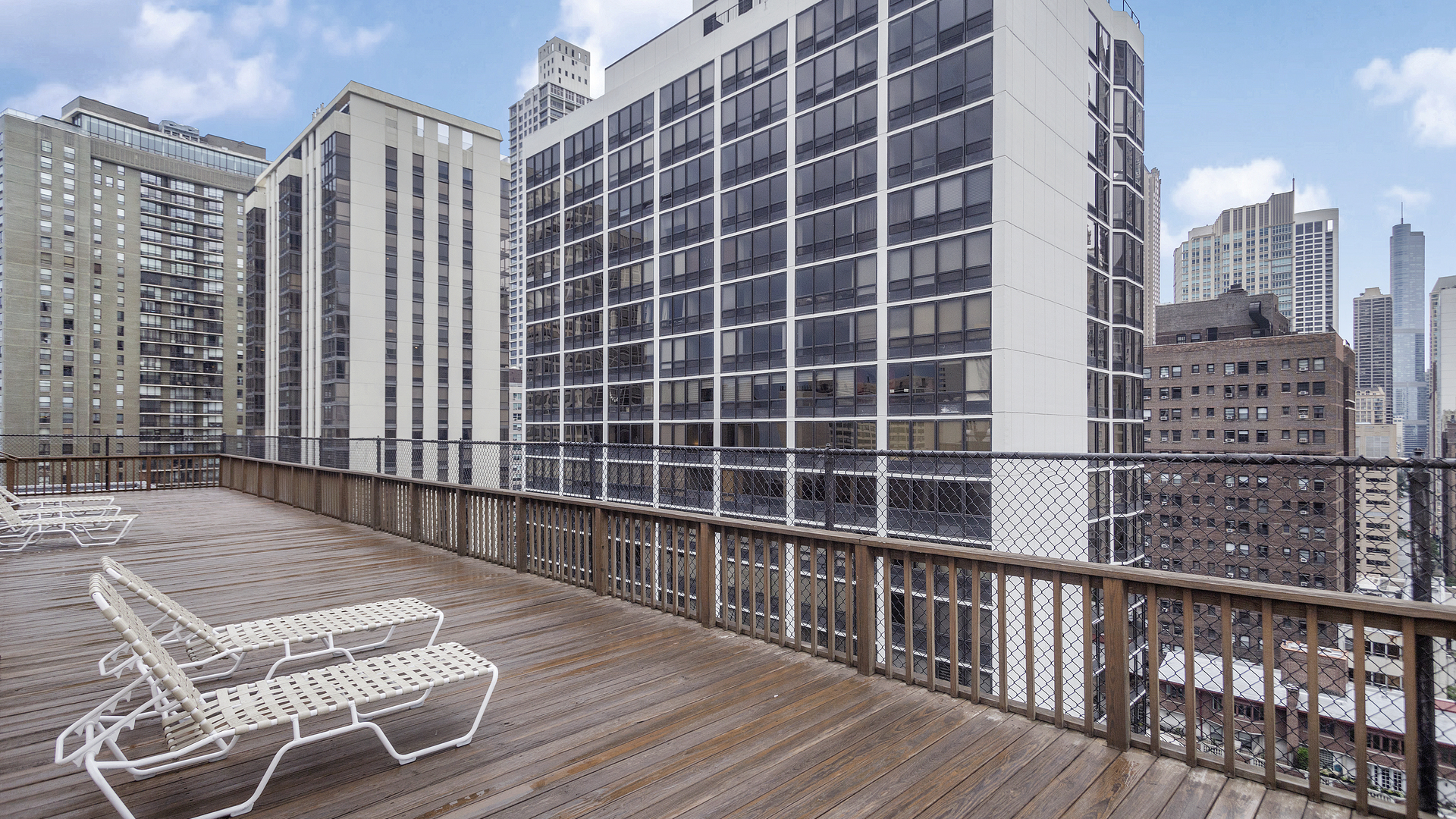 33 E Cedar Street Unit: 17B