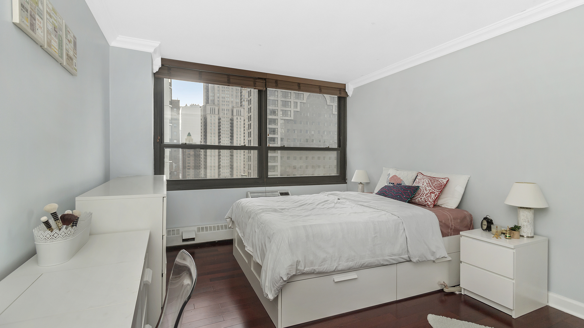 33 E Cedar Street Unit: 17B