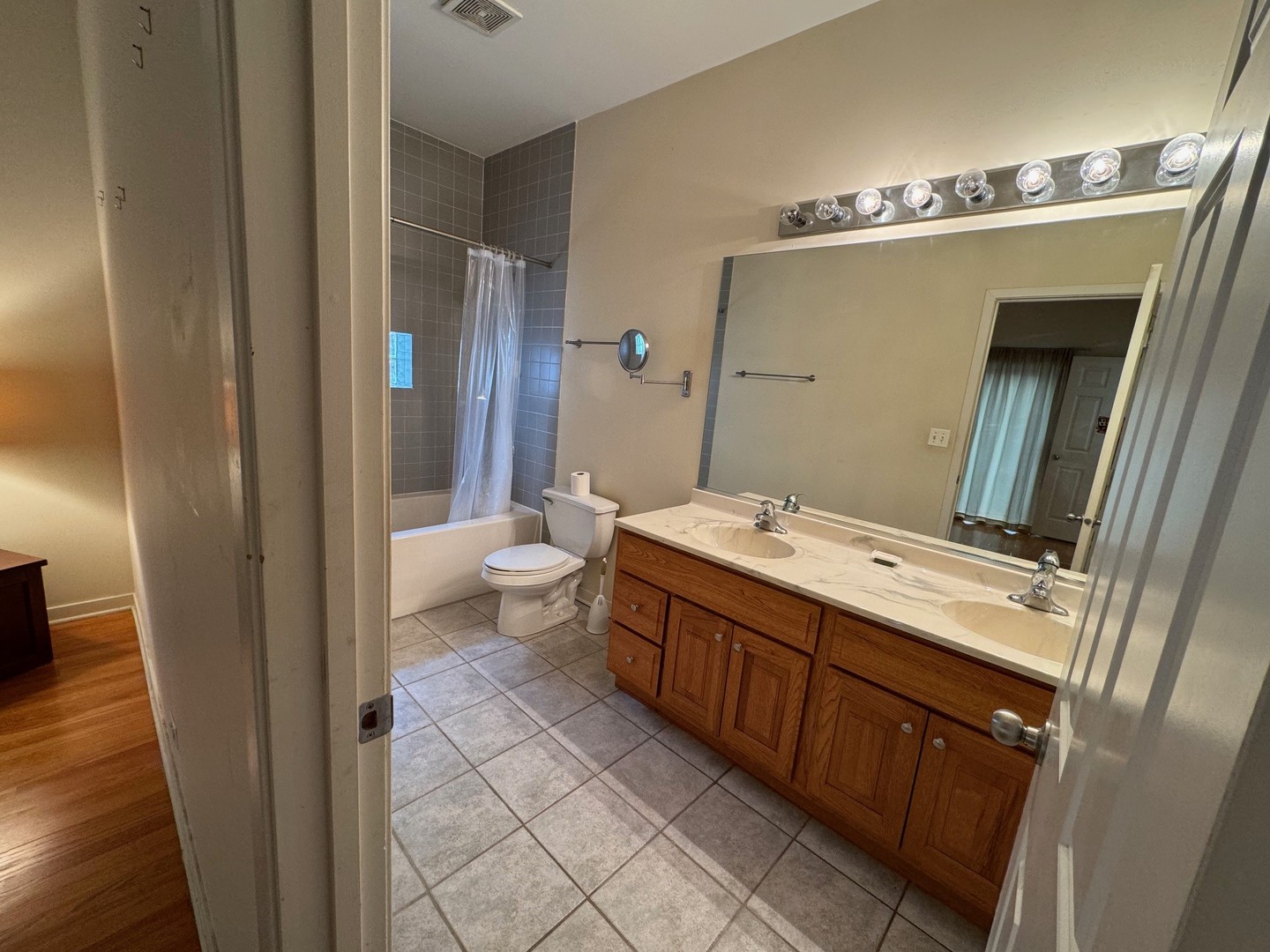 1335 W Fillmore Street Unit: C