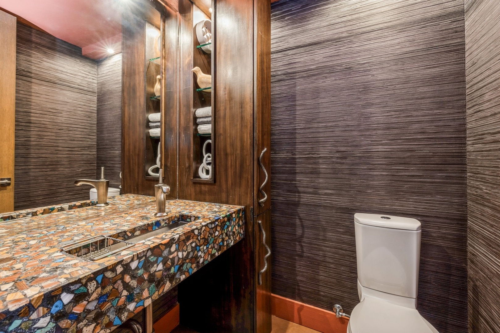 1555 N ASTOR Street Unit: 4SE