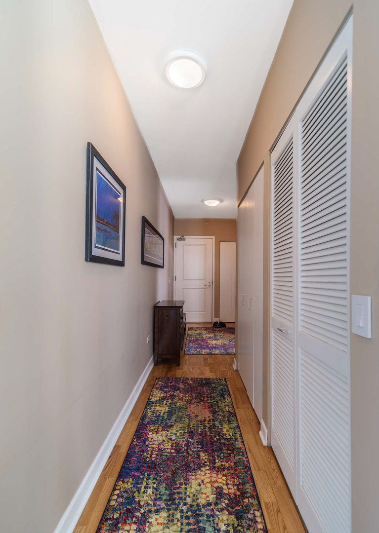 645 N Kingsbury Street Unit: 2401