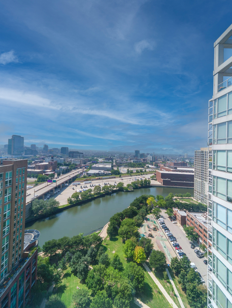 645 N Kingsbury Street Unit: 2401