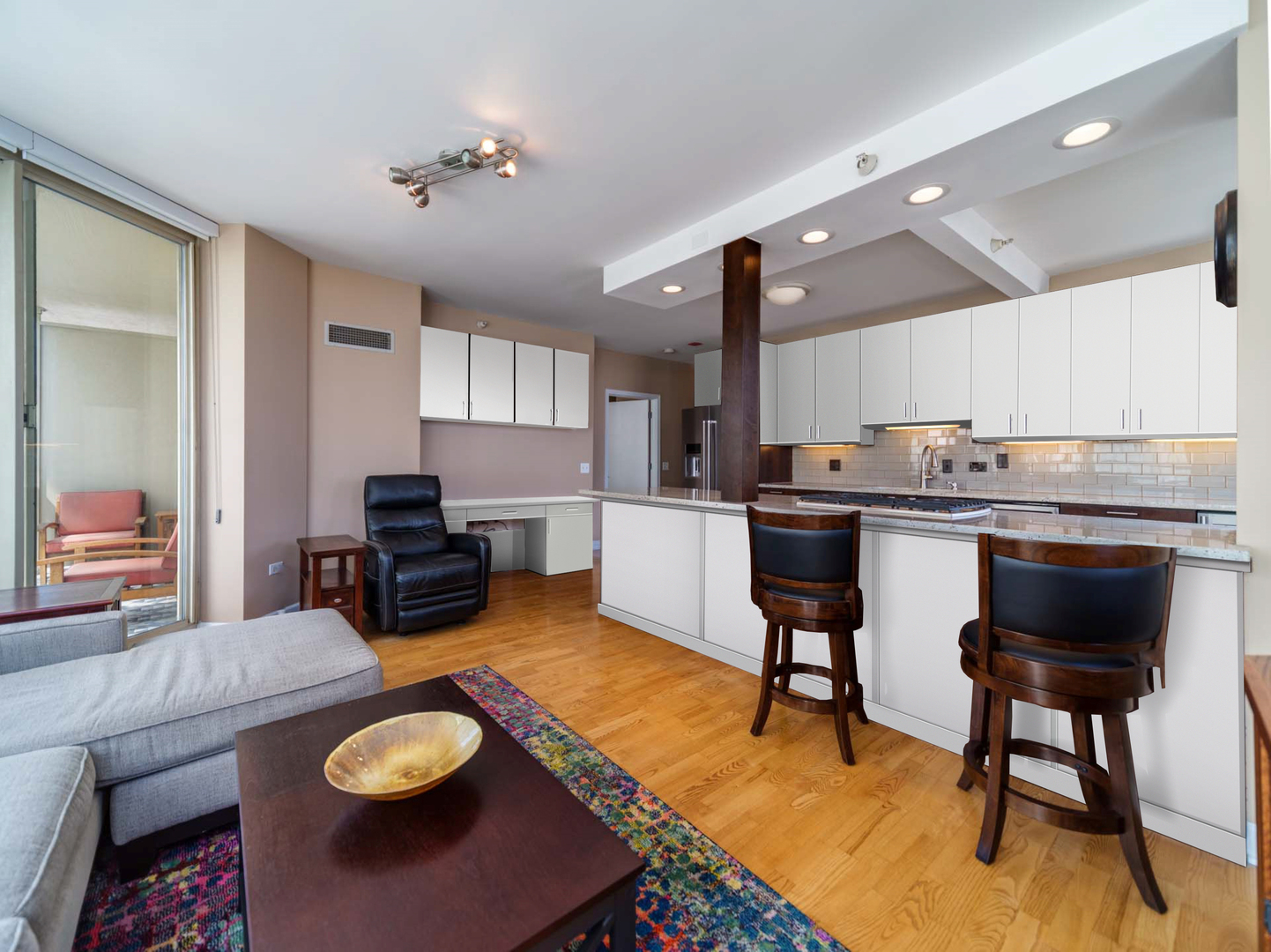 645 N Kingsbury Street Unit: 2401