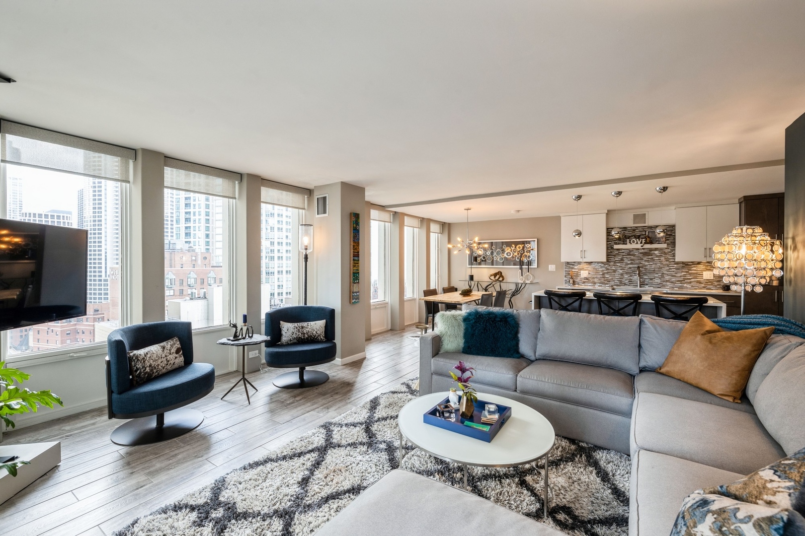 100 E Walton Street Unit: 27D