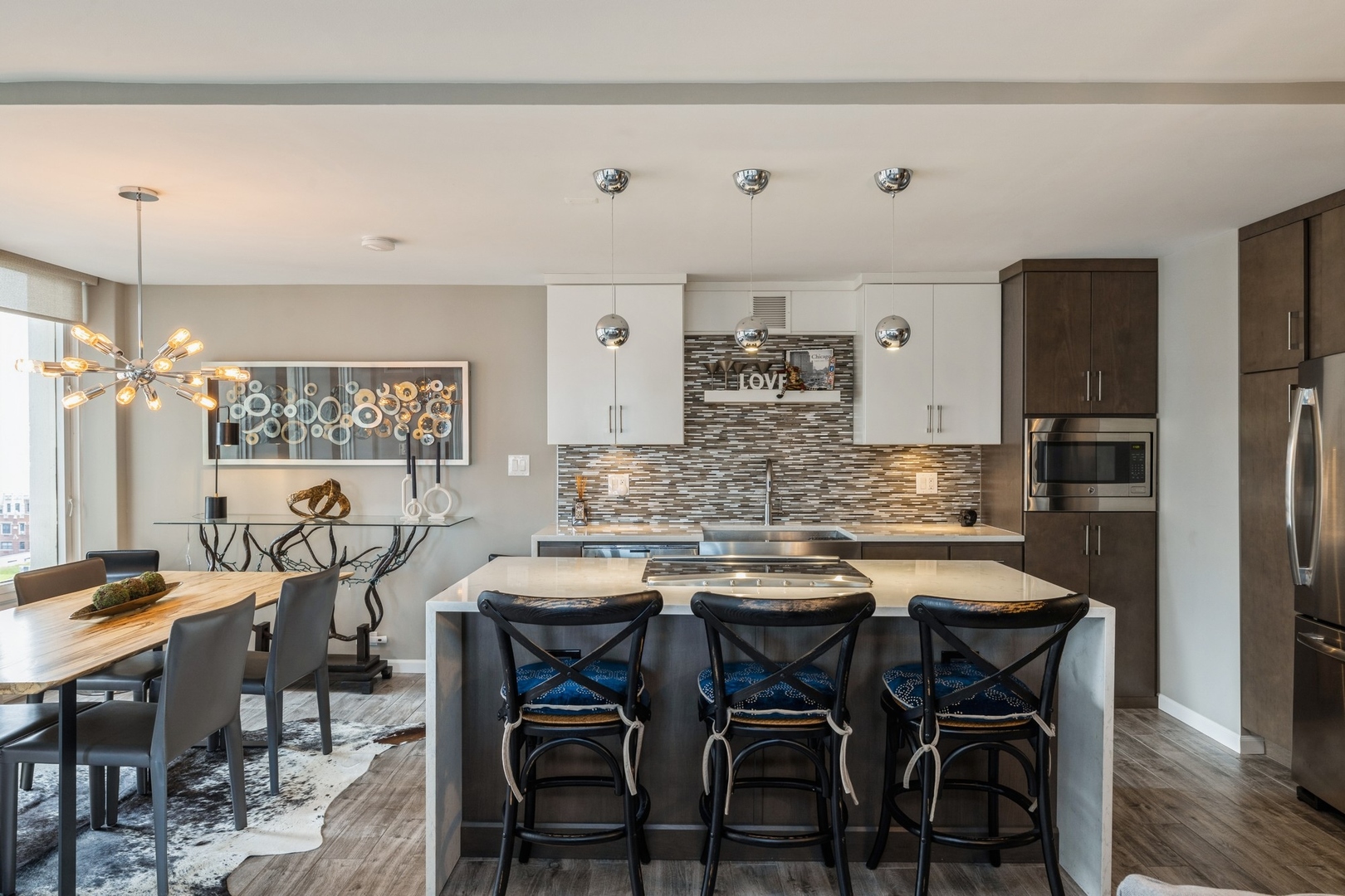 100 E Walton Street Unit: 27D