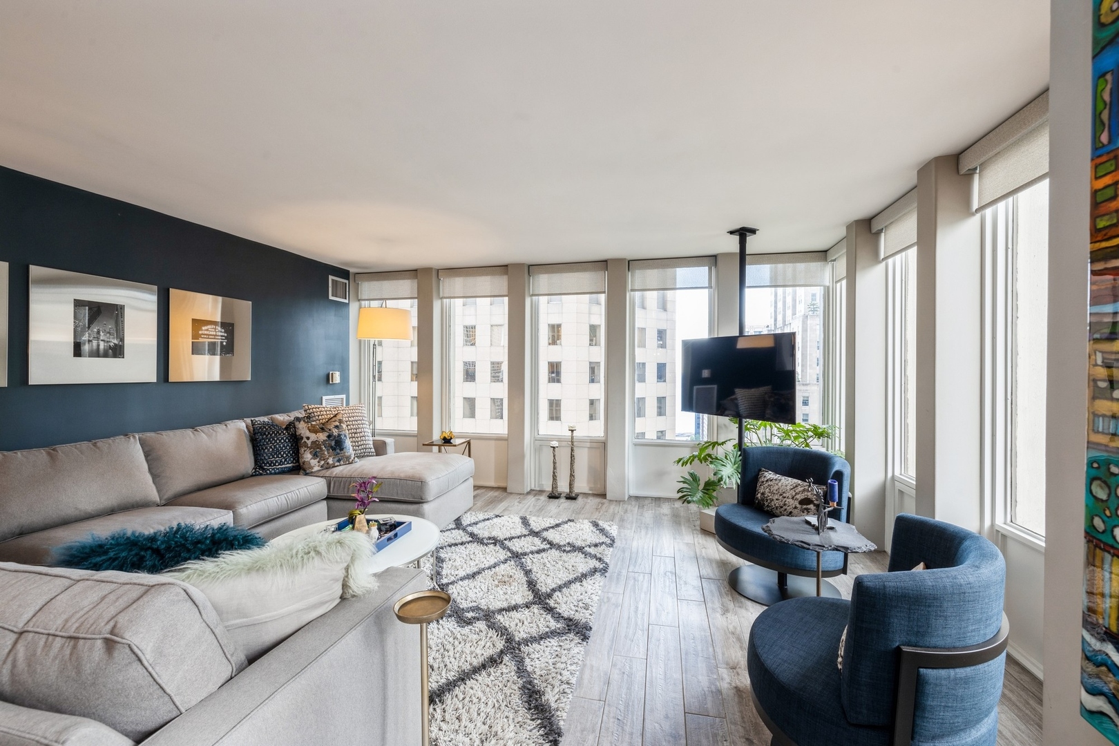 100 E Walton Street Unit: 27D