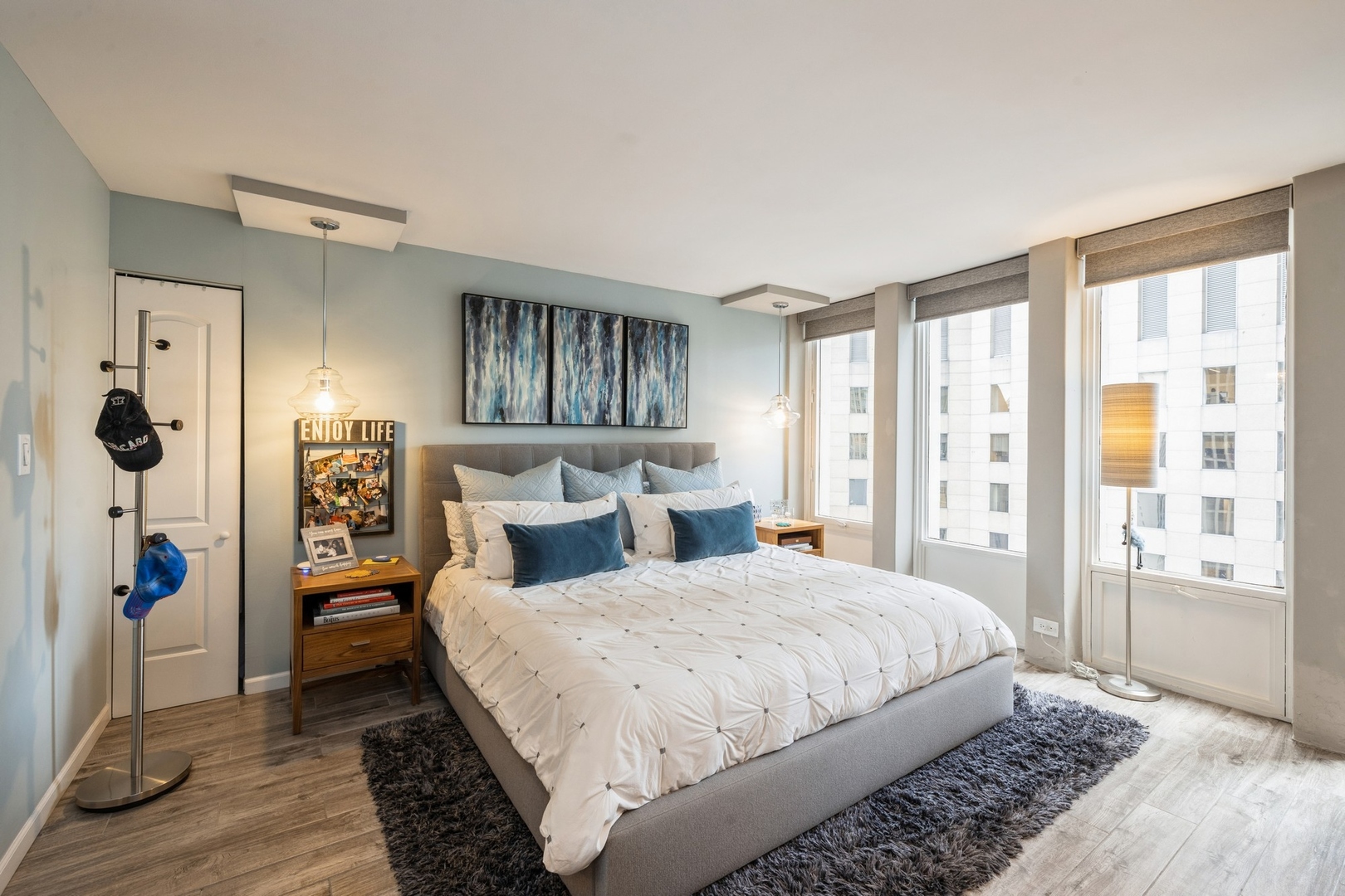 100 E Walton Street Unit: 27D