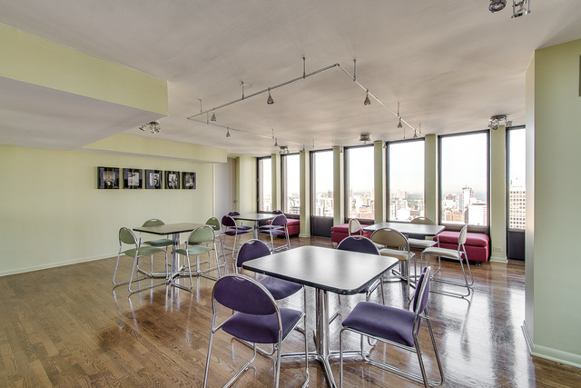 100 E Walton Street Unit: 27D