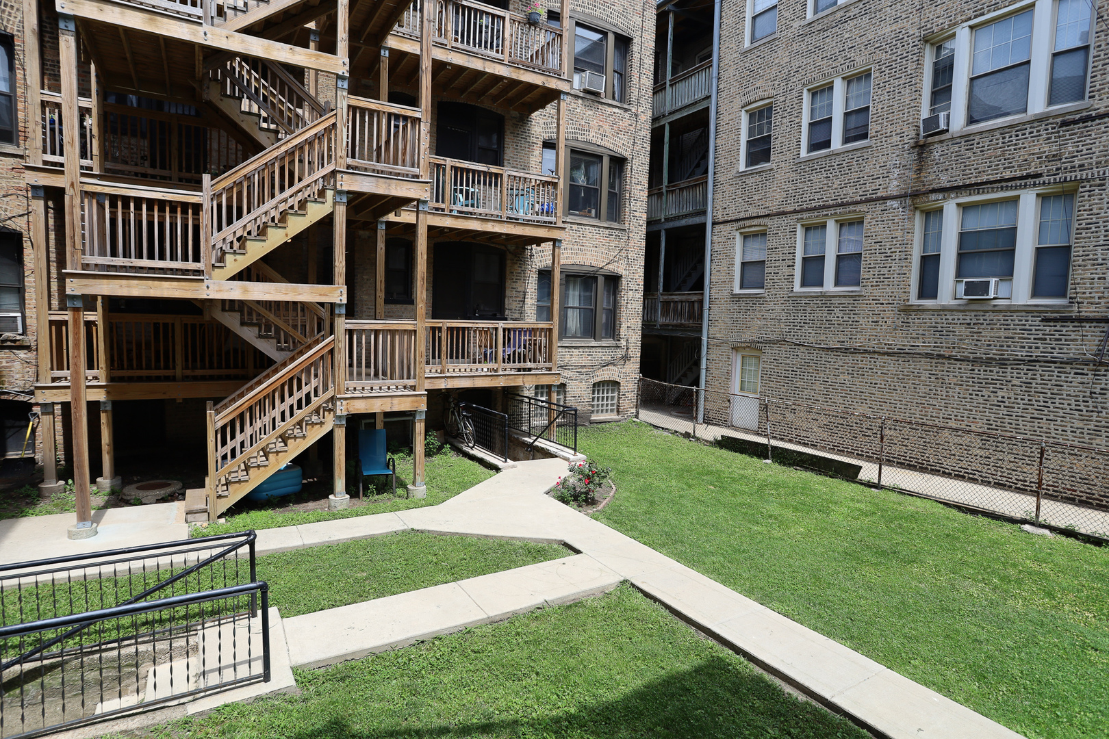 3919 N FREMONT Street Unit: 1