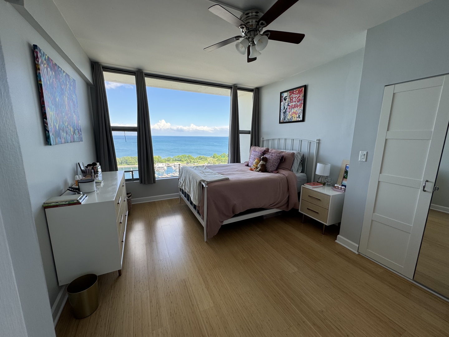 3200 N Lake Shore Drive Unit: 2410