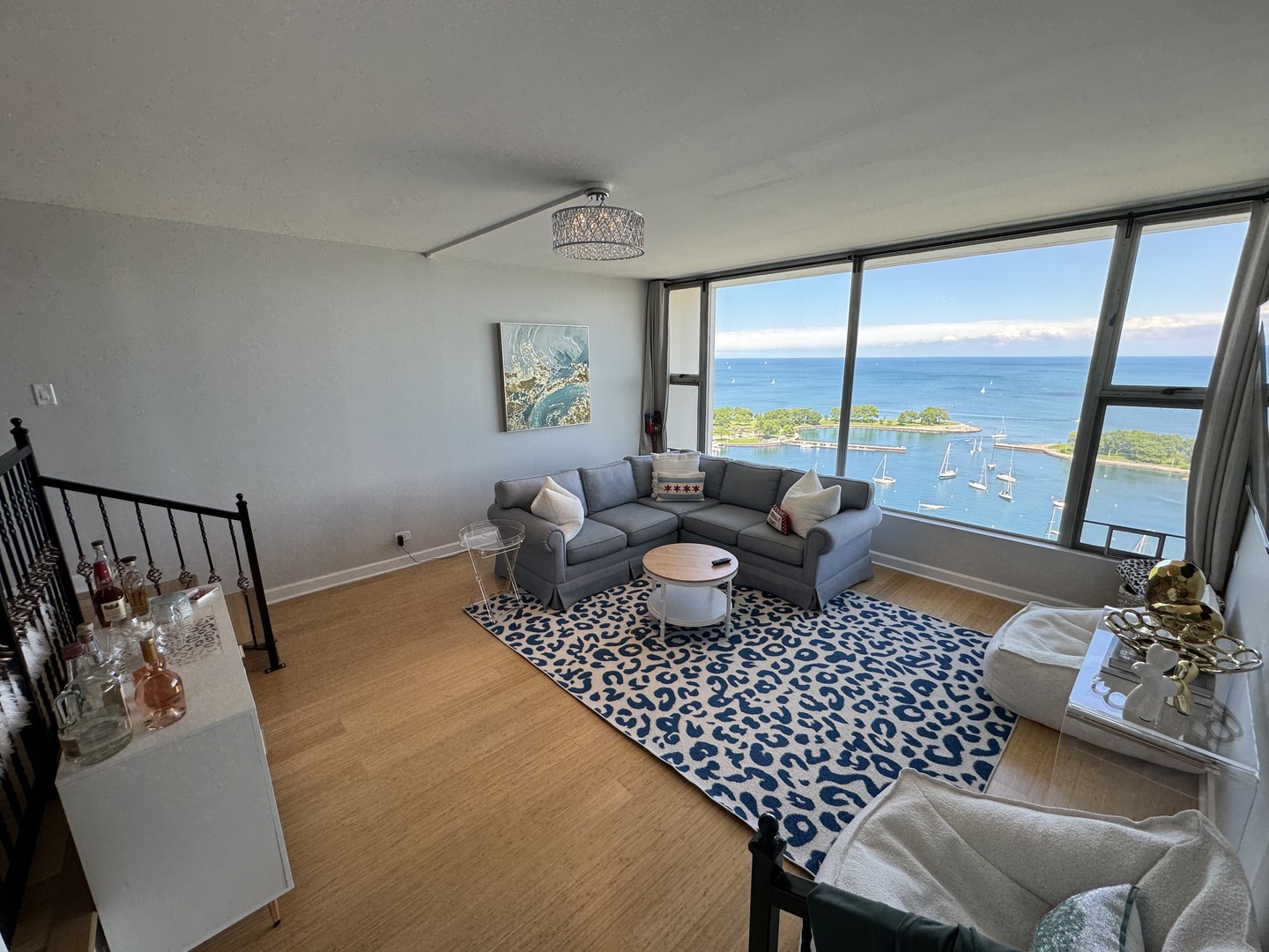 3200 N Lake Shore Drive Unit: 2410