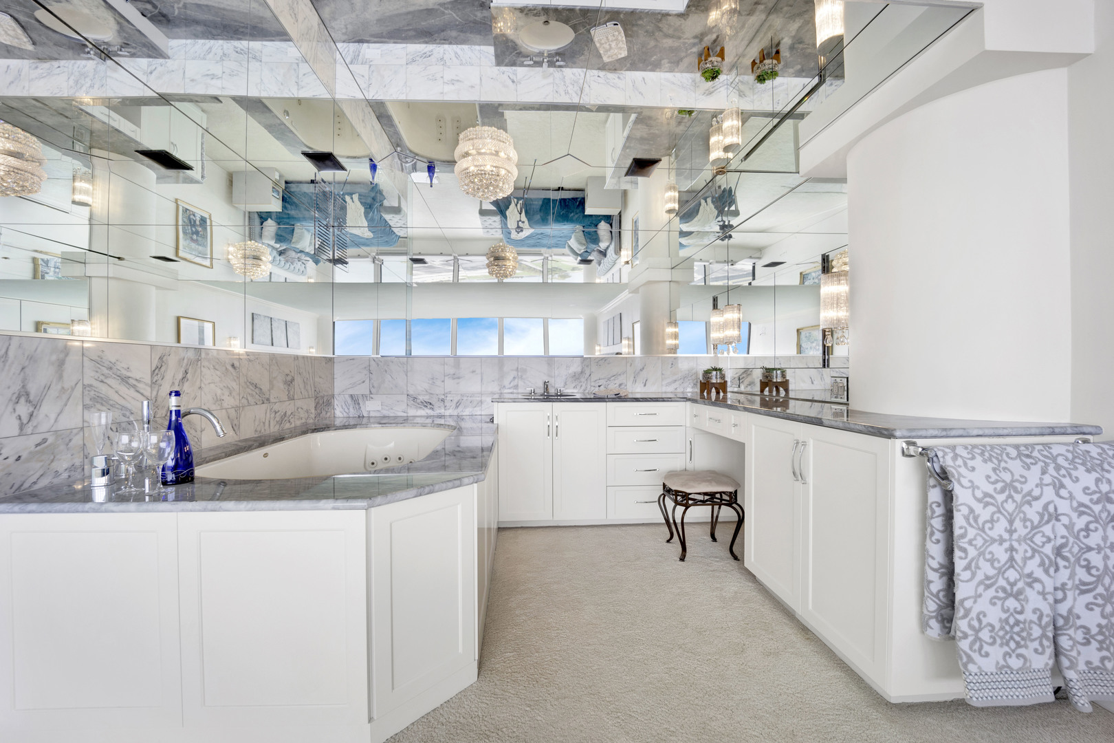 505 N Lake Shore Drive Unit: 4106-07