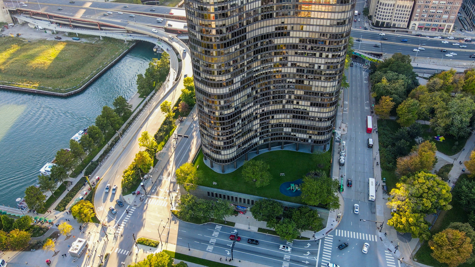 505 N Lake Shore Drive Unit: 4106-07