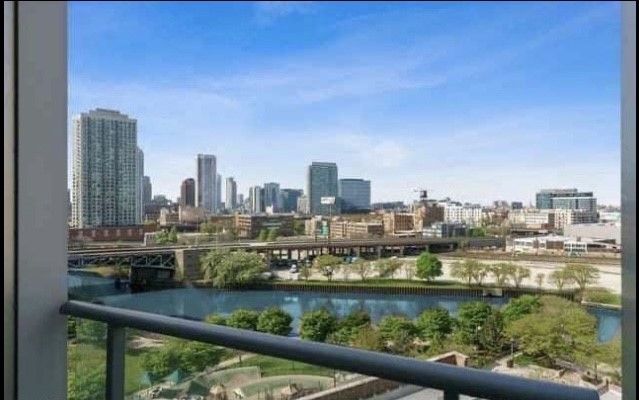 510 W Erie Street Unit: 804