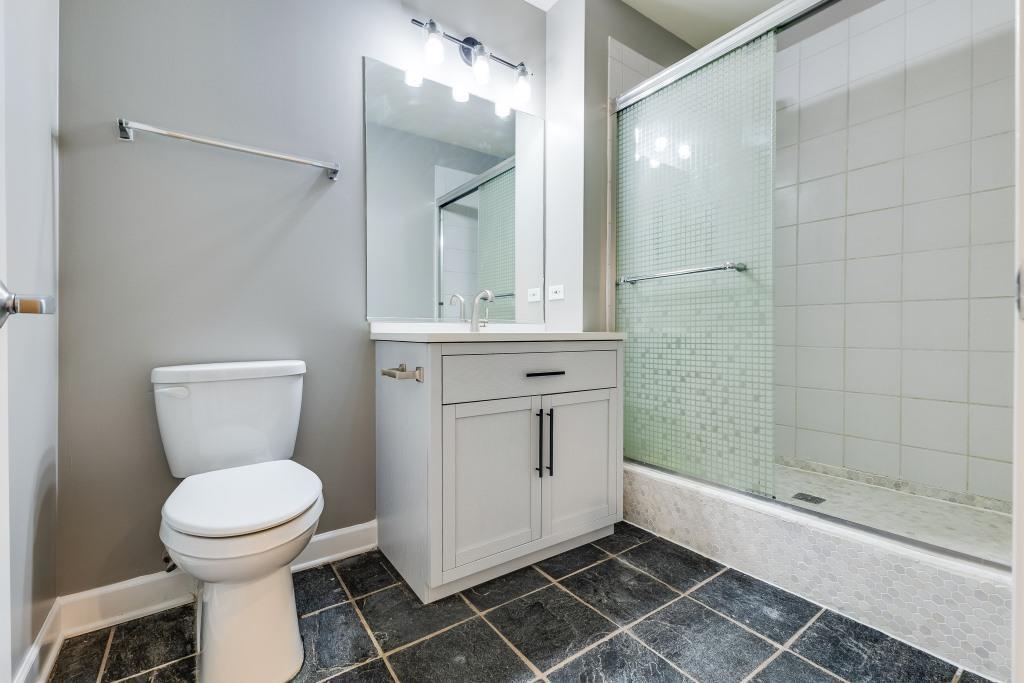 1330 W Monroe Street Unit: 312