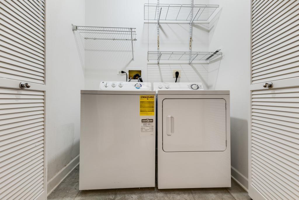 1330 W Monroe Street Unit: 312