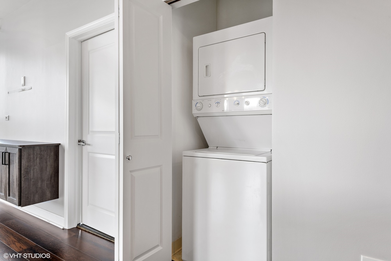 421 W HURON Street Unit: 601