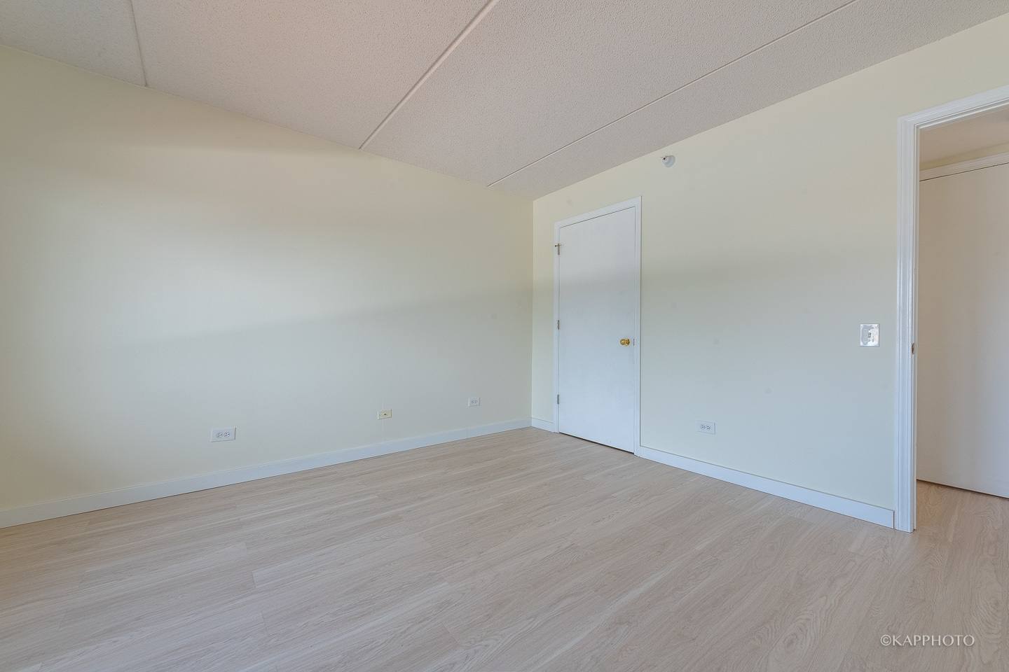 811 Chicago Avenue Unit: 707