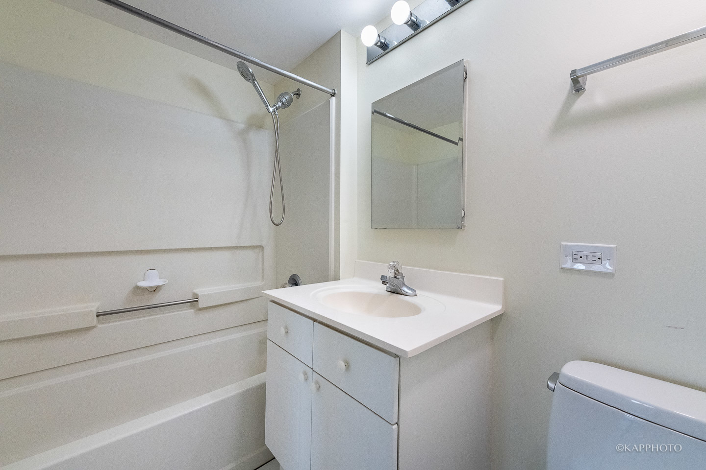 811 Chicago Avenue Unit: 707