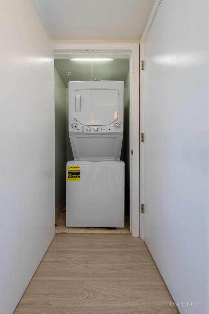 811 Chicago Avenue Unit: 707