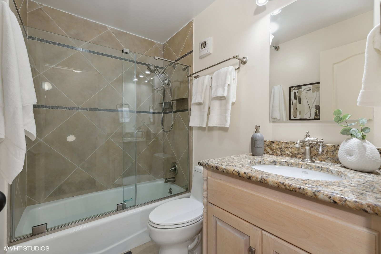 1230 N State Parkway Unit: 7A