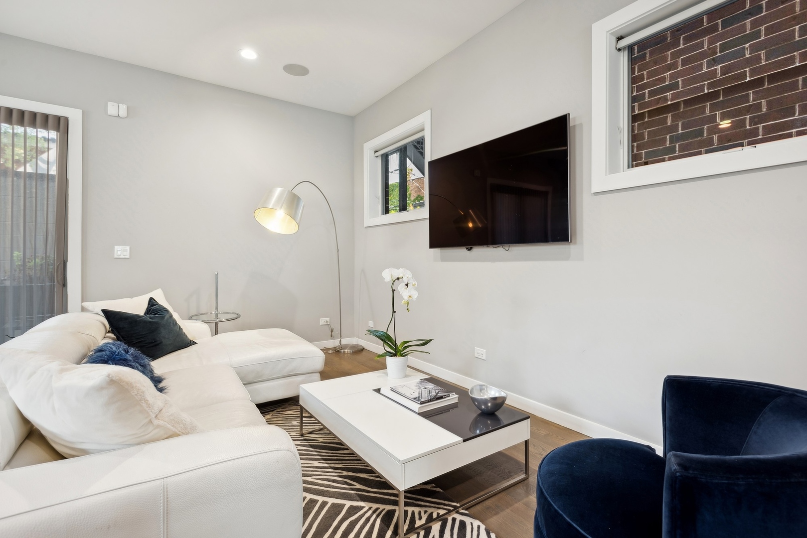 2046 W Rice Street Unit: 1