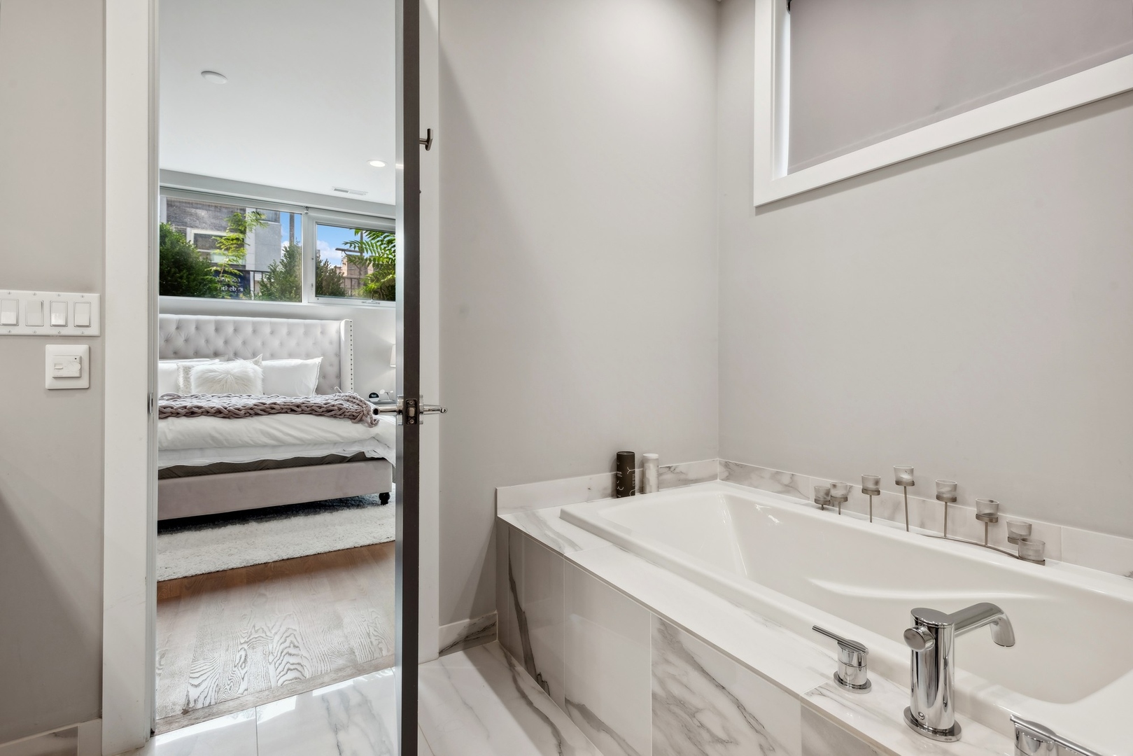 2046 W Rice Street Unit: 1