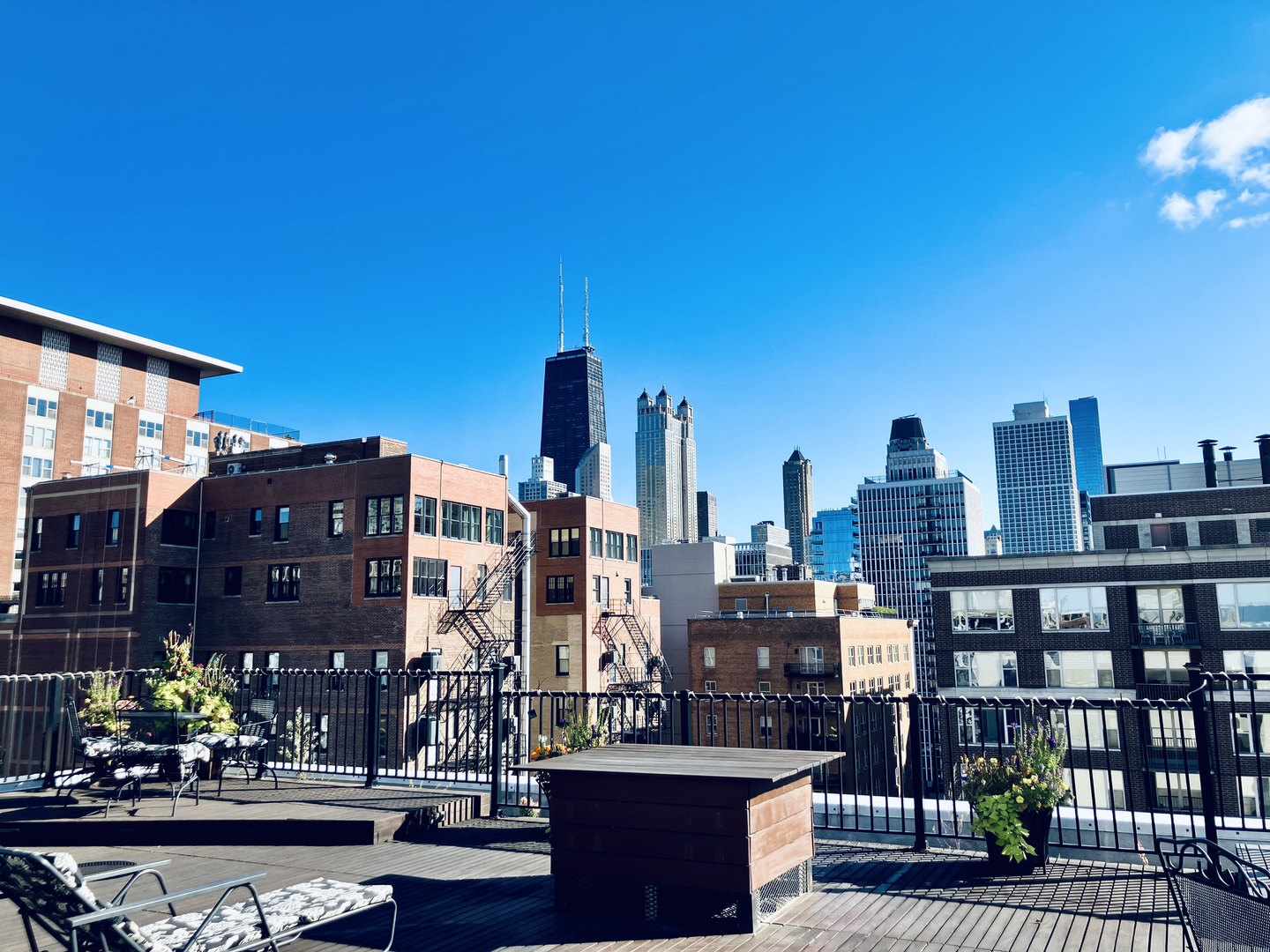 1339 N Dearborn Street Unit: 4H