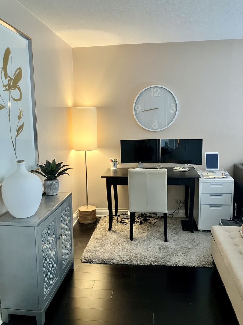 1339 N Dearborn Street Unit: 4H