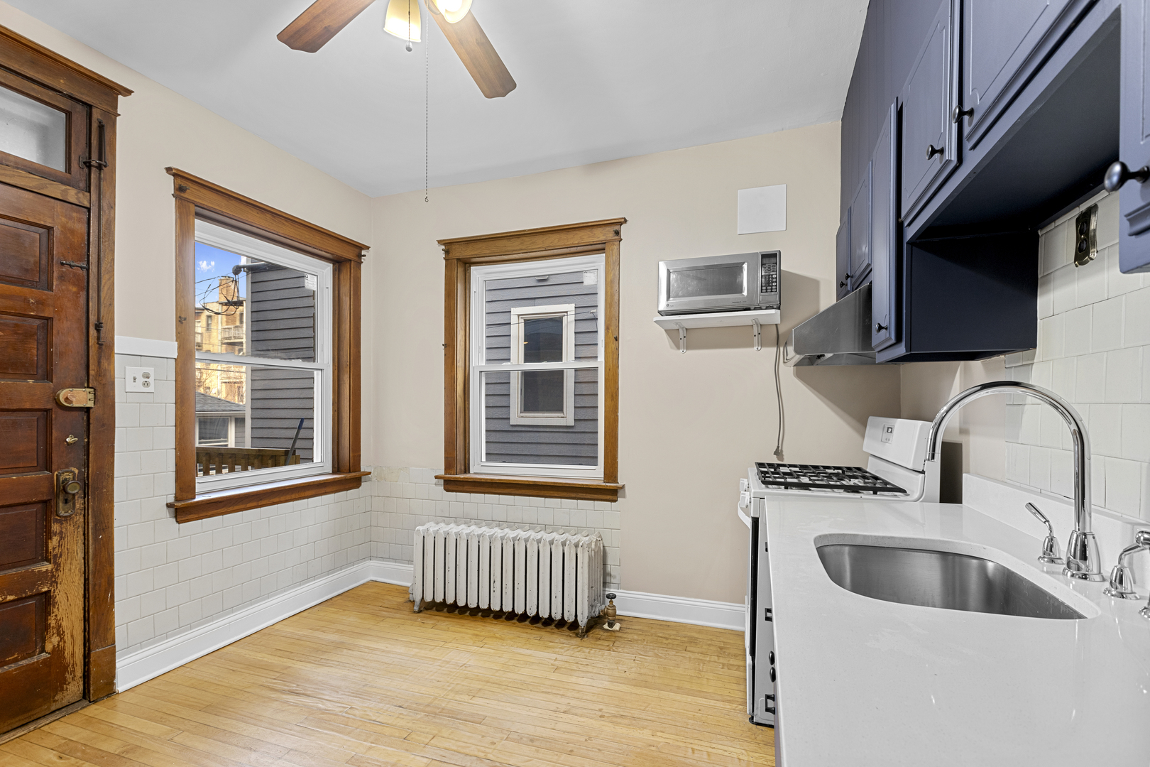 2446 N Springfield Avenue Unit: 1