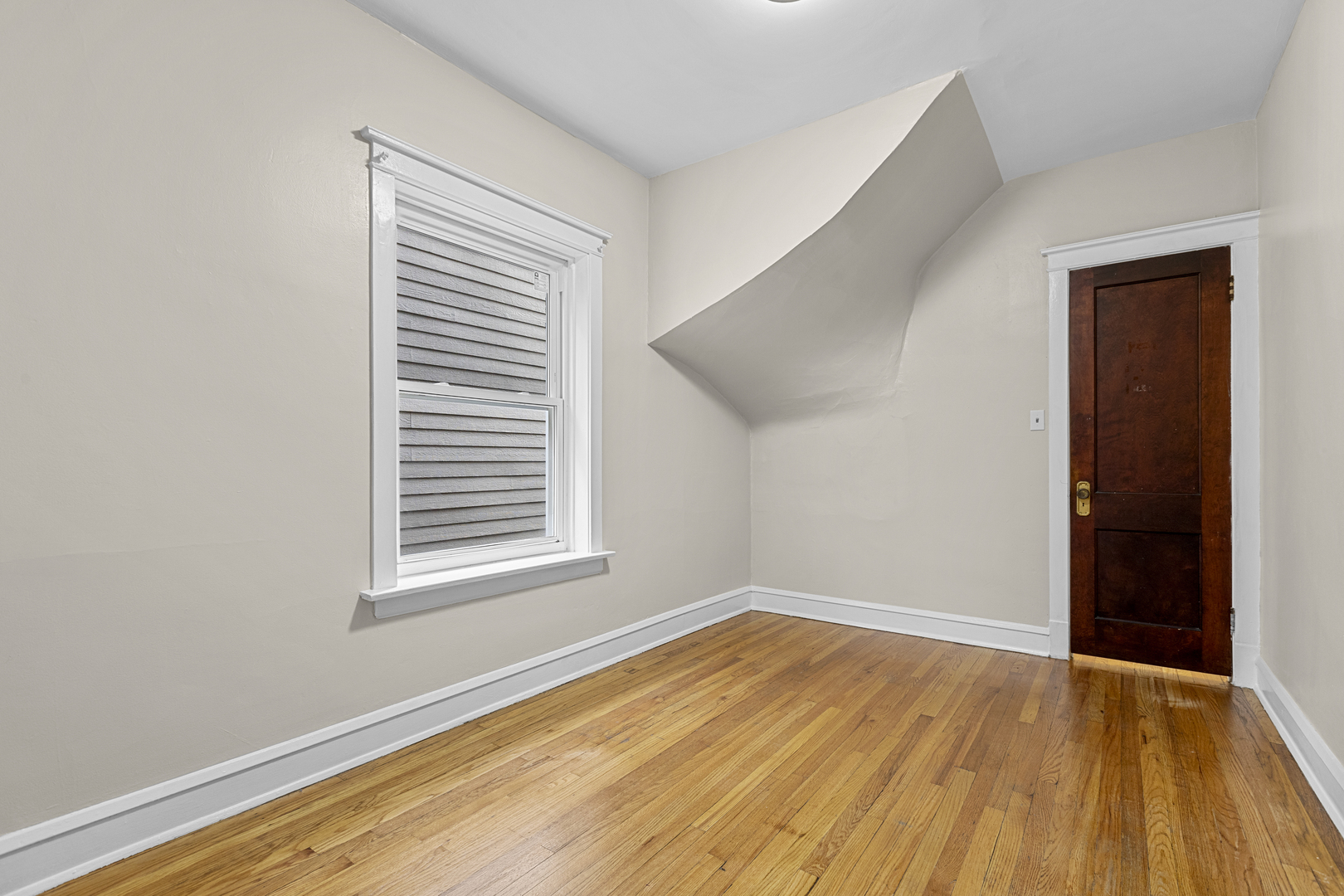 2446 N Springfield Avenue Unit: 1