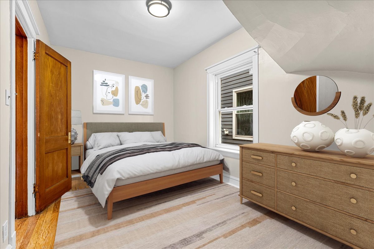 2446 N Springfield Avenue Unit: 1
