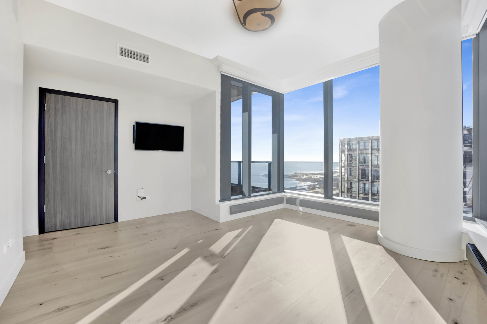 60 E Monroe Street Unit: 5104